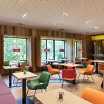 Explorer Hotel