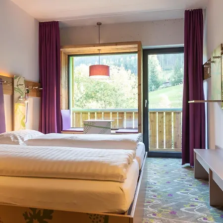 Explorer バド クラインキルヒハイム