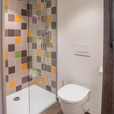 Otel Explorer