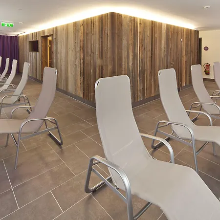 Explorer バド クラインキルヒハイム