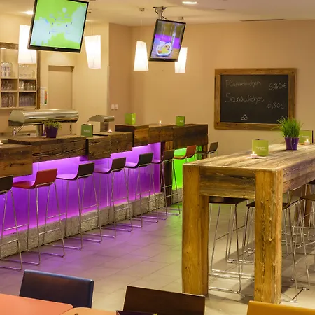 Explorer バド クラインキルヒハイム