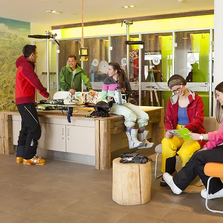 Explorer Hotel 4*