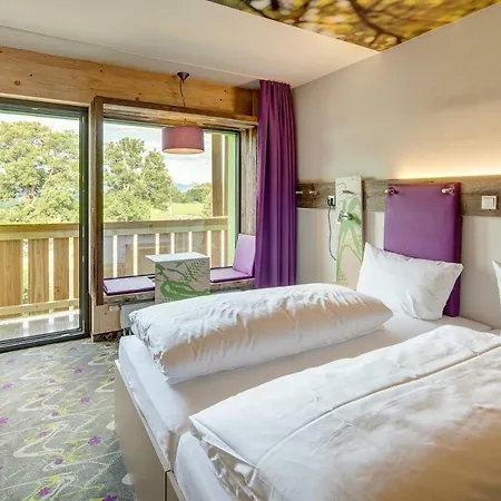 Hotel Explorer 4*