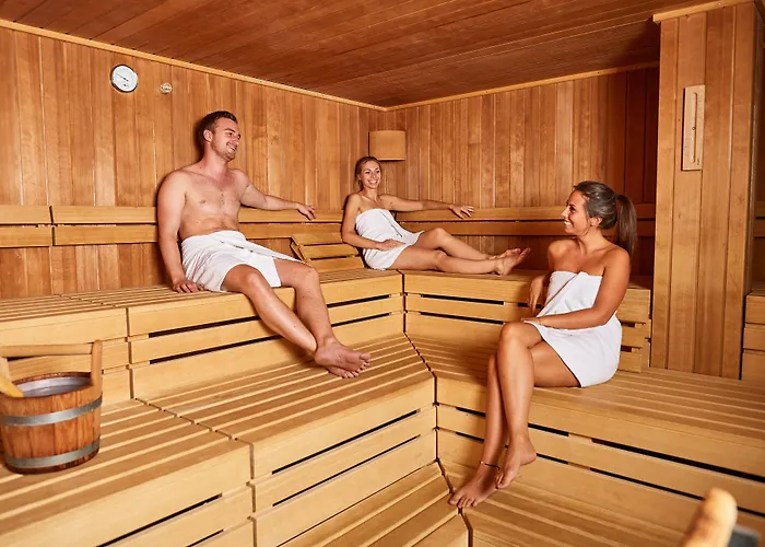 Explorer Готель